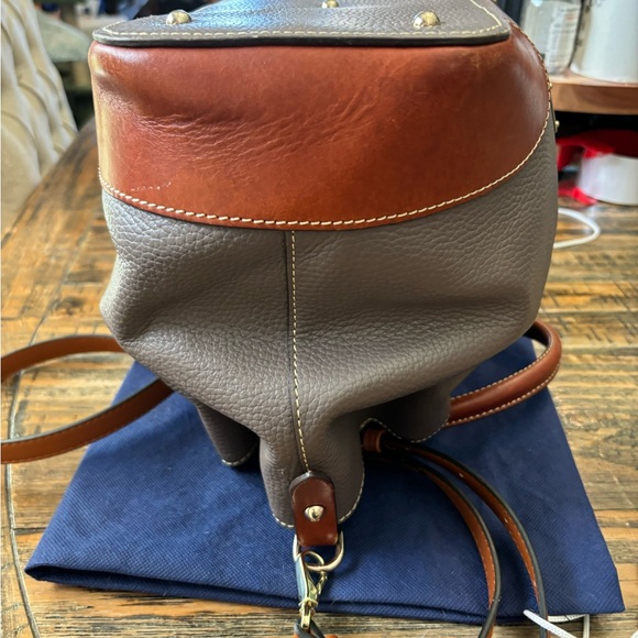 Dooney & Bourke Grey Grain Barlow - Picture 11 of 16